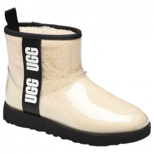 Pre-owned Ugg Wellington Boots In White