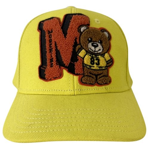 Pre-owned Moschino Hat In Yellow
