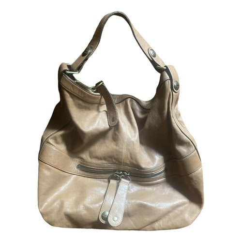 Pre-owned Gerard Darel Midday Midnight Leather Handbag In Camel