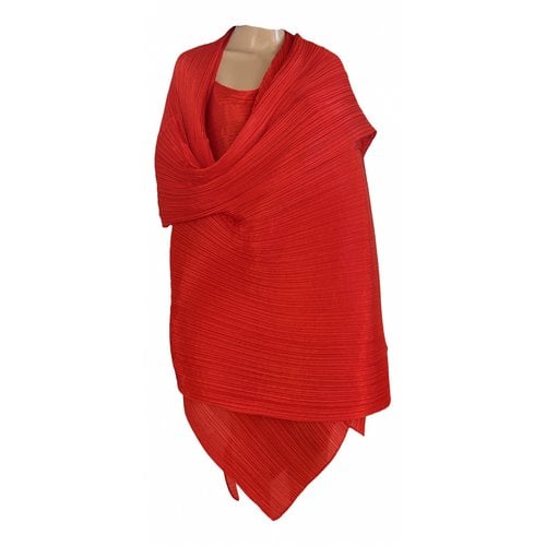 Pre-owned Issey Miyake Stole In Red