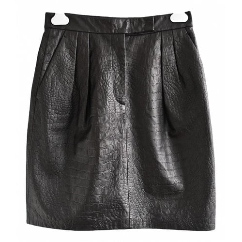Pre-owned Max Mara Leather Mini Skirt In Black