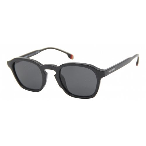 Pre-owned Burberry Sunglasses In Black