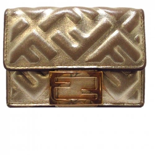 Pre-owned Fendi Leather Purse In Gold