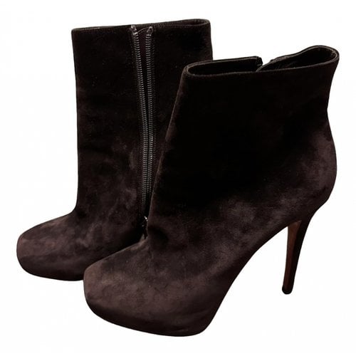 Pre-owned Christian Louboutin Boots In Burgundy