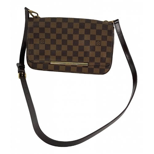 Pre-owned Louis Vuitton Hoxton Leather Crossbody Bag In Brown