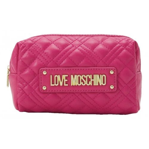 Pre-owned Moschino Love Vegan Leather Clutch Bag In Pink