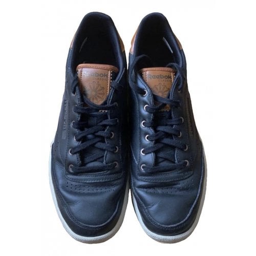 Pre-owned Reebok Leather Low Trainers In Black
