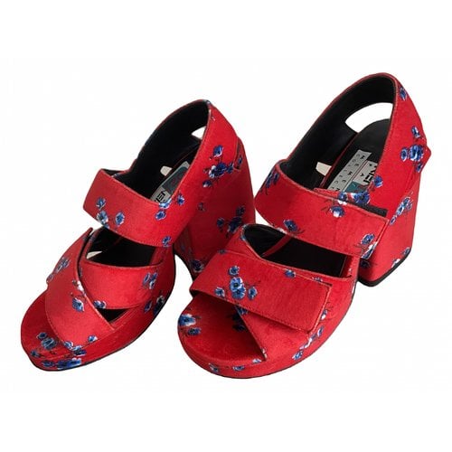 Pre-owned Kenzo Leather Sandals In Red