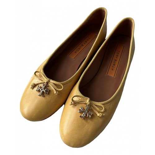Pre-owned Tory Burch Leather Ballet Flats In Yellow