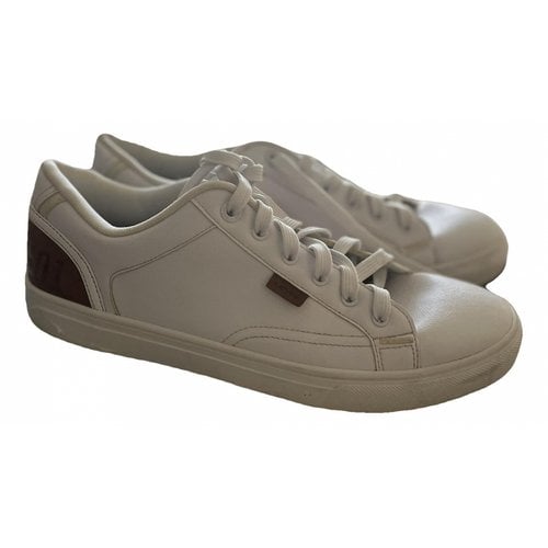 Pre-owned Levi's Leather Low Trainers In White