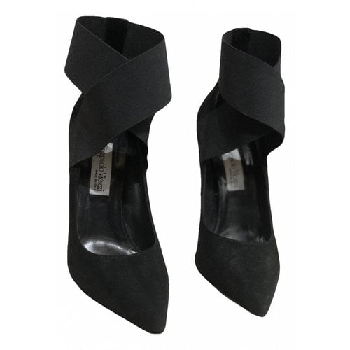 Pre-owned Giampaolo Viozzi Heels In Black