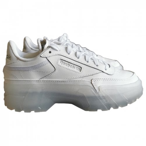 Pre-owned Reebok Leather Trainers In White