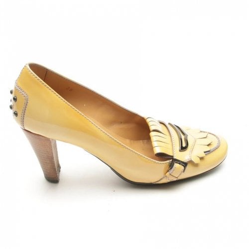Pre-owned Tod's Leather Heels In Yellow