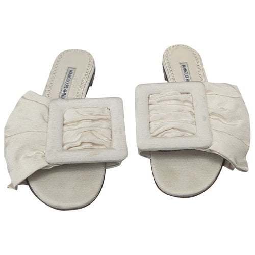 Pre-owned Manolo Blahnik Cloth Sandal In White