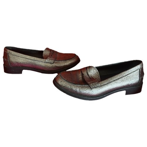 Pre-owned Tod's Leather Flats In Grey