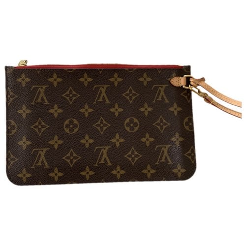 Pre-owned Louis Vuitton Neverfull Leather Clutch Bag In Brown