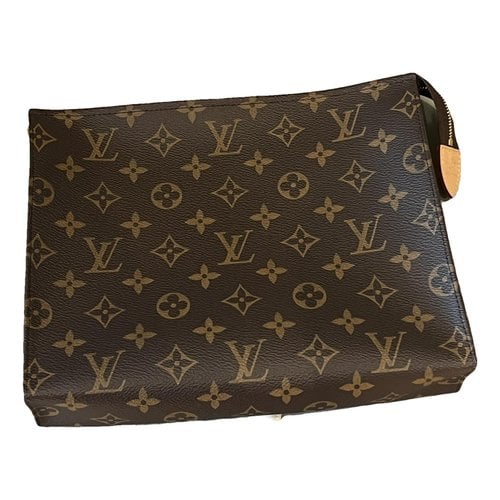 Pre-owned Louis Vuitton Pochette Accessoire Clutch Bag In Brown