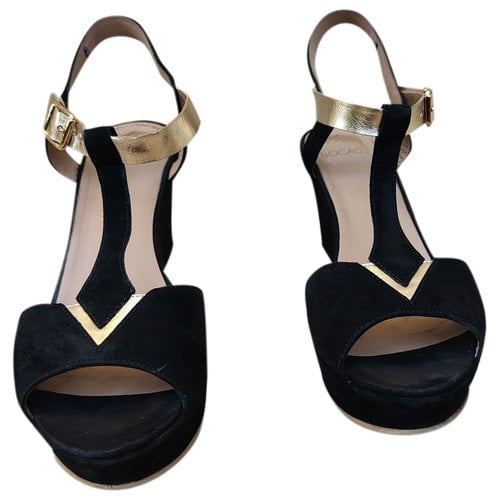 Pre-owned Bocage Leather Sandals In Black