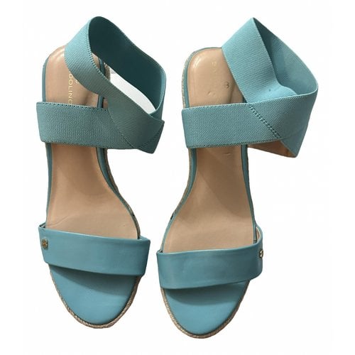 Pre-owned Bandolino Leather Sandal In Turquoise