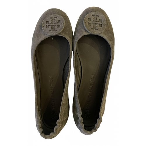Pre-owned Tory Burch Leather Ballet Flats In Grey