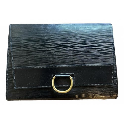 Pre-owned Louis Vuitton Sevigné Leather Clutch Bag In Black