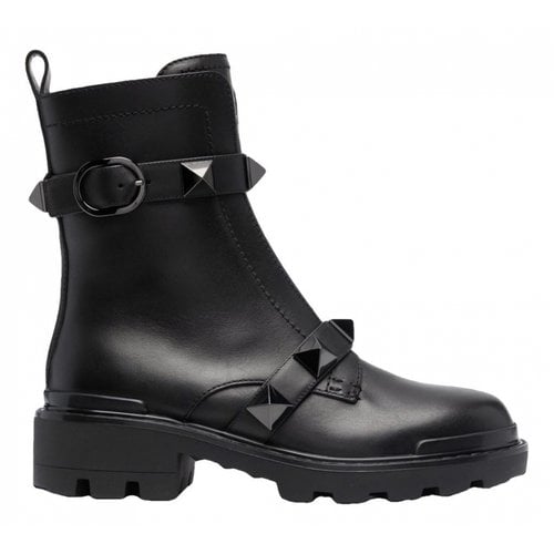 Pre-owned Valentino Garavani Rockstud Leather Boots In Black