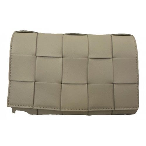 Pre-owned Bottega Veneta Cassette Leather Crossbody Bag In Grey