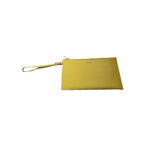 Pre-owned Furla Metropolis Patent Leather Clutch Bag In Yellow