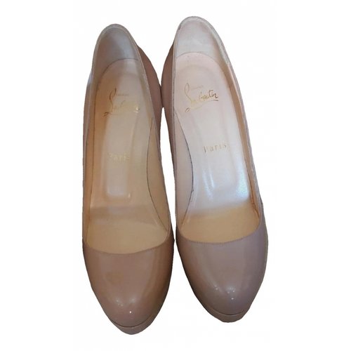 Pre-owned Christian Louboutin Bianca Patent Leather Heels In Beige