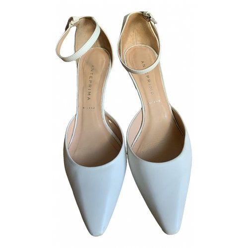 Pre-owned Anteprima Leather Heels In White