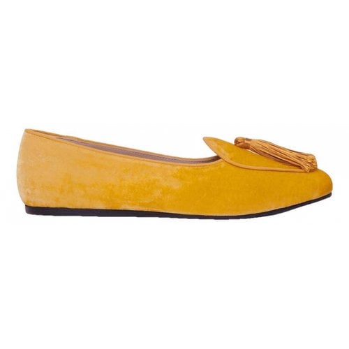 Pre-owned Charles Philip Leather Flats In Yellow