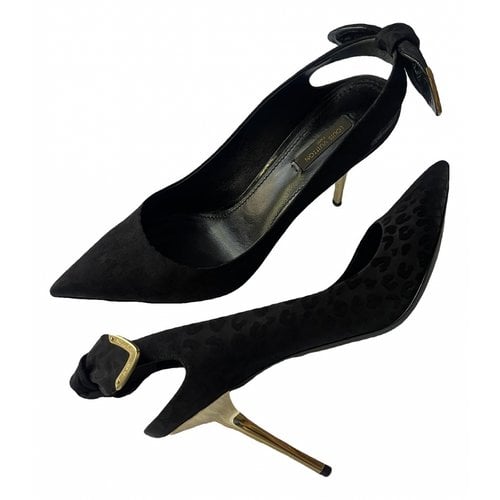 Pre-owned Louis Vuitton Cloth Heels In Black