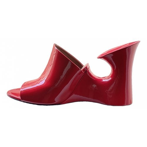 Pre-owned Alaïa Leather Heels In Red