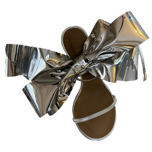 Pre-owned Loewe Patent Leather Sandal In Silver