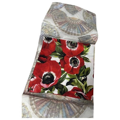 Pre-owned Dolce & Gabbana Silk Handkerchief In Red