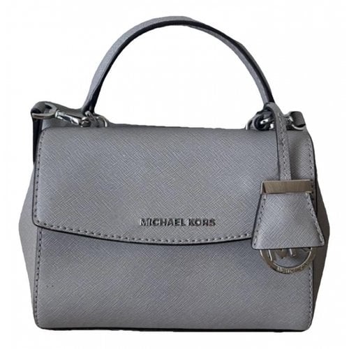Pre-owned Michael Kors Ava Leather Crossbody Bag In Grey