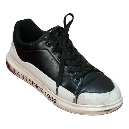 Pre-owned Versace Leather Low Trainers In Black