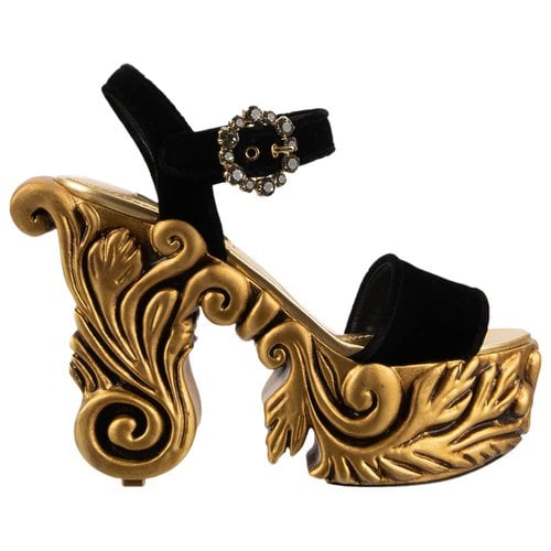 Pre-owned Dolce & Gabbana Velvet Sandals In Gold