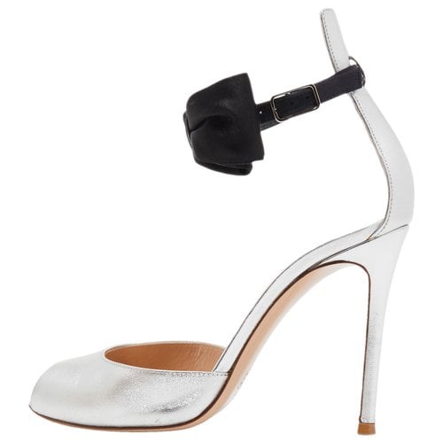 Pre-owned Gianvito Rossi Leather Sandal In Metallic