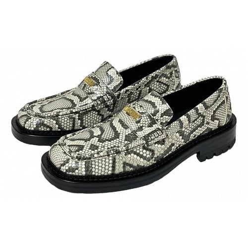 Pre-owned Moschino Leather Flats In Multicolour