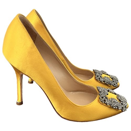 Pre-owned Manolo Blahnik Hangisi Leather Heels In Yellow
