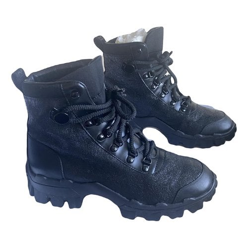 Pre-owned Moncler Leather Snow Boots In Black