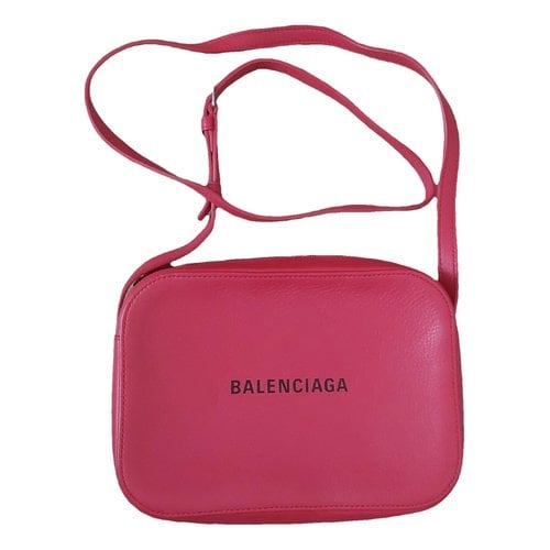 Pre-owned Balenciaga Everyday Leather Crossbody Bag In Red