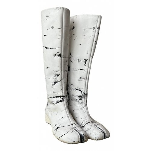 Pre-owned Maison Margiela Tabi Leather Boots In White