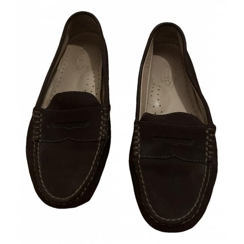 Pre-owned Tod's Gommino Flats In Brown