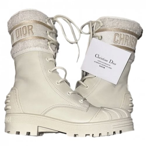Pre-owned Dior Leather Snow Boots In White