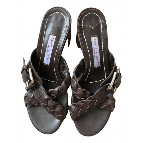 Pre-owned Janet & Janet Leather Mules & Clogs In Brown