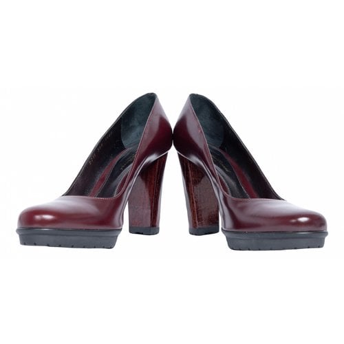 Pre-owned Gianvito Rossi Leather Heels In Burgundy