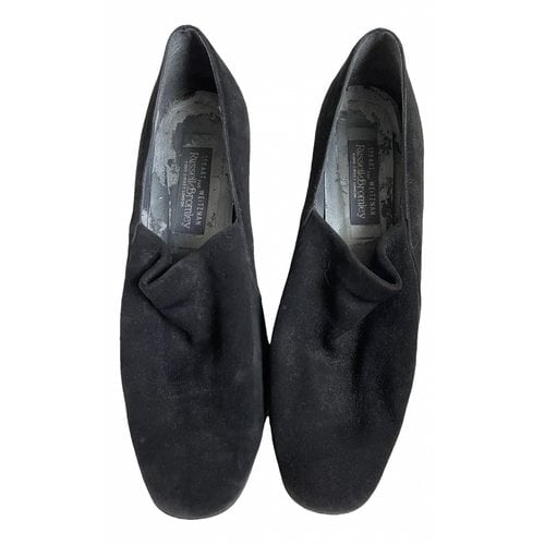 Pre-owned Stuart Weitzman Mules & Clogs In Black