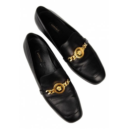 Pre-owned Versace Leather Flats In Black